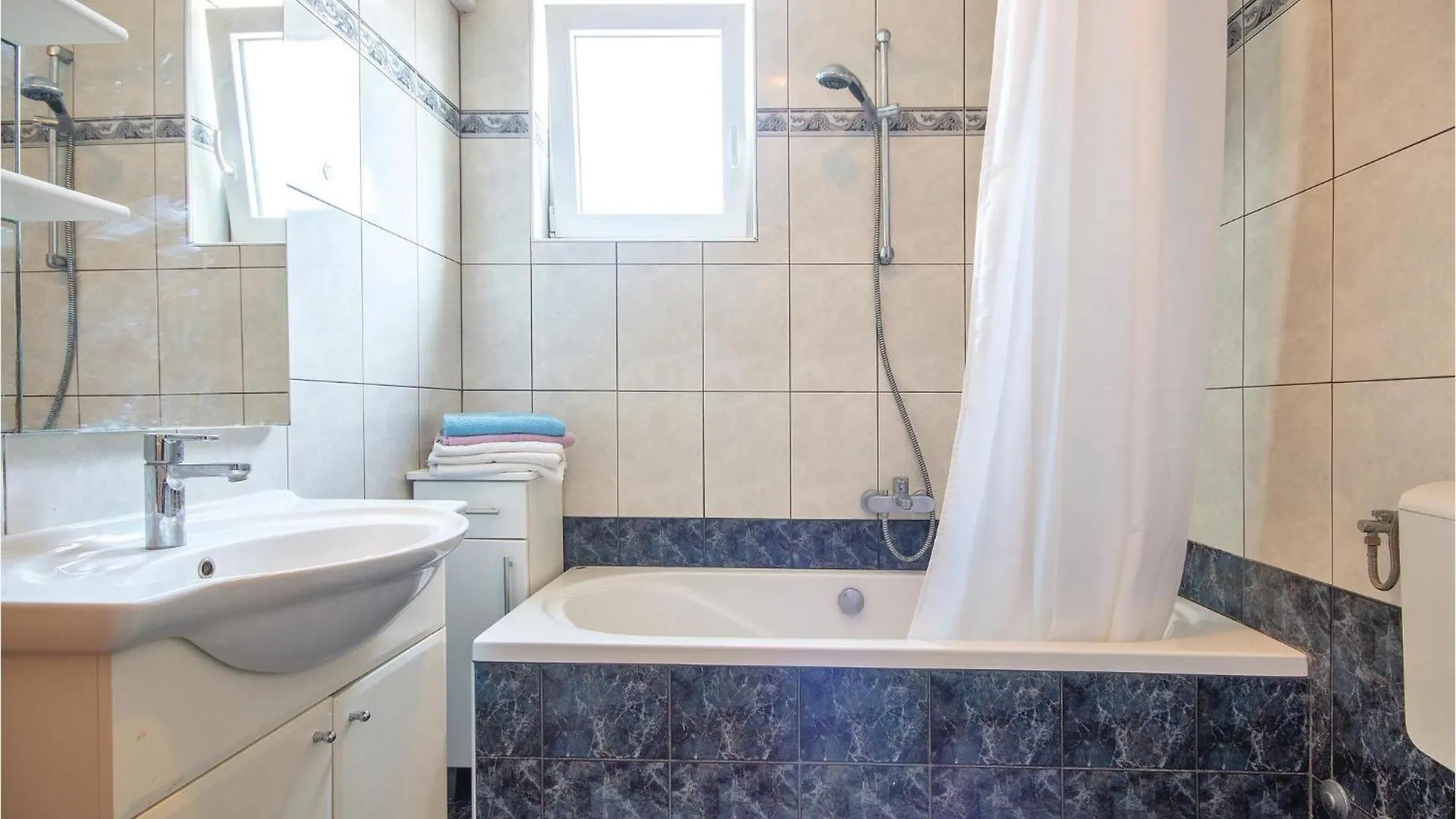 Amazing Apartment In Pula With Wifi